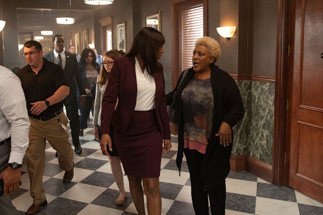 NCIS: New Orleans - Boom-Boom-Boom-Boom - Photos - CCH Pounder