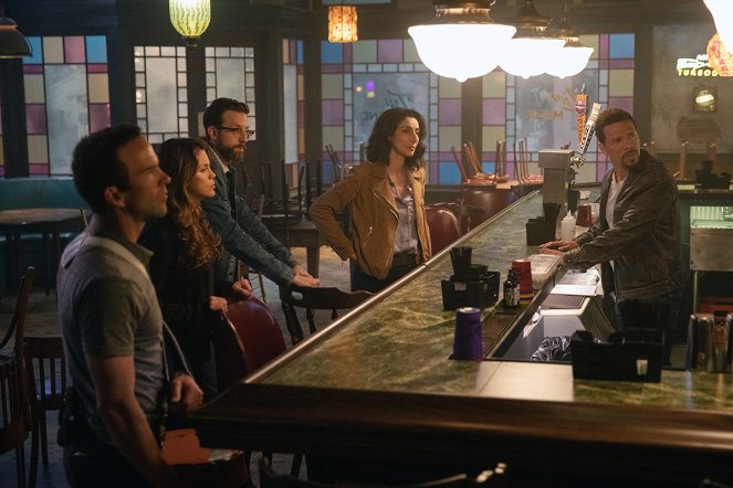 NCIS: New Orleans - Season 5 - The River Styx, Part II - Photos - Vanessa Ferlito, Rob Kerkovich, Necar Zadegan, Jason Alan Carvell