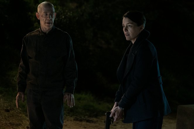 Counterpart - Season 2 - No Strings Attached - Filmfotos - J.K. Simmons, Olivia Williams