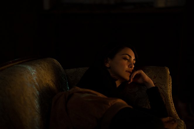 Counterpart - In from the Cold - Filmfotos - Nazanin Boniadi