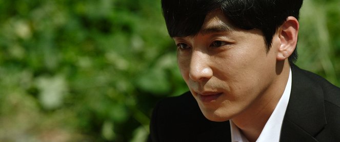 Eolguleobsneun boseu: motdahan iyagi - Do filme - Yi-han Jin