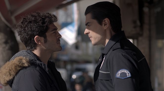 Bizim Hikaye - Episode 19 - Filmfotos - Burak Deniz, Mehmetcan Mincinozlu