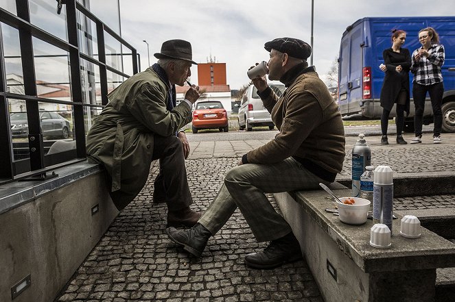 Strážmistr Topinka - Zločin na hřišti - Van de set - Tomáš Hanák, Robert Nebřenský