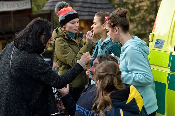 Strážmistr Topinka - Zločin na tanečním parketu - Del rodaje - Kristína Svarinská, Gabriela Marcinková