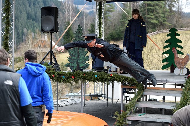 Strážmistr Topinka - Zločin na tanečním parketu - Z realizacji