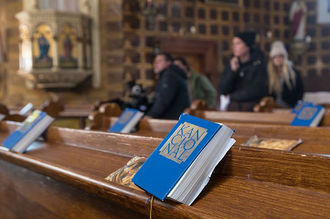 Strážmistr Topinka - Zločin v kostele - Van de set