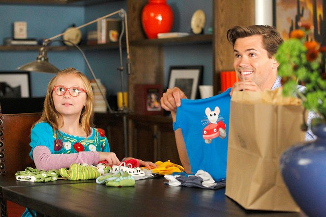 The New Normal - Baby Clothes - Photos - Bebe Wood, Andrew Rannells