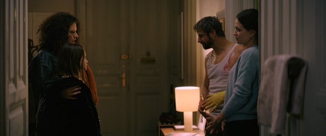Glück gehabt - De la película - Claudia Kottal, Philipp Hochmair, Larissa Fuchs