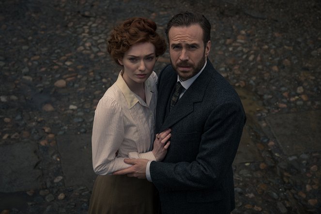 The War of the Worlds - Episode 1 - Photos - Eleanor Tomlinson, Rafe Spall