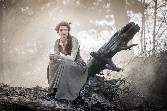 The War of the Worlds - Episode 1 - Photos - Eleanor Tomlinson