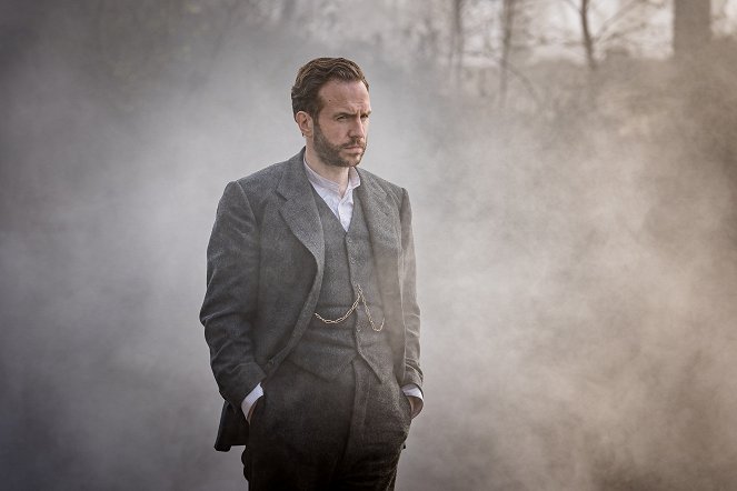 The War of the Worlds - Episode 1 - Photos - Rafe Spall