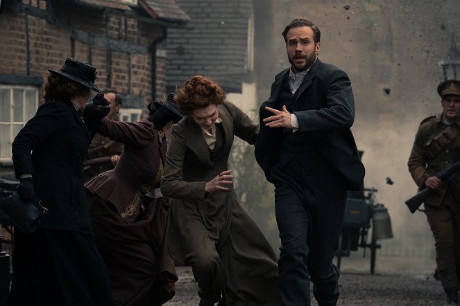 The War of the Worlds - Episode 1 - Photos - Eleanor Tomlinson, Rafe Spall