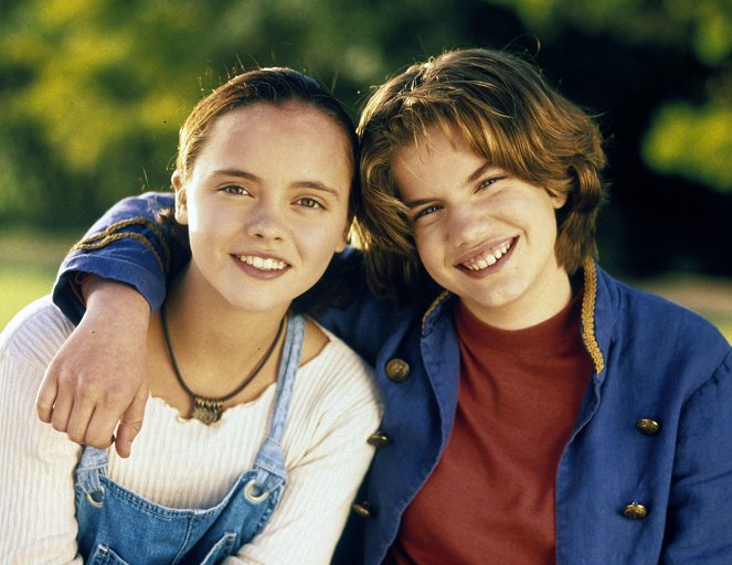 Gold Diggers - Das Geheimnis von Bear Mountain - Werbefoto - Christina Ricci, Anna Chlumsky