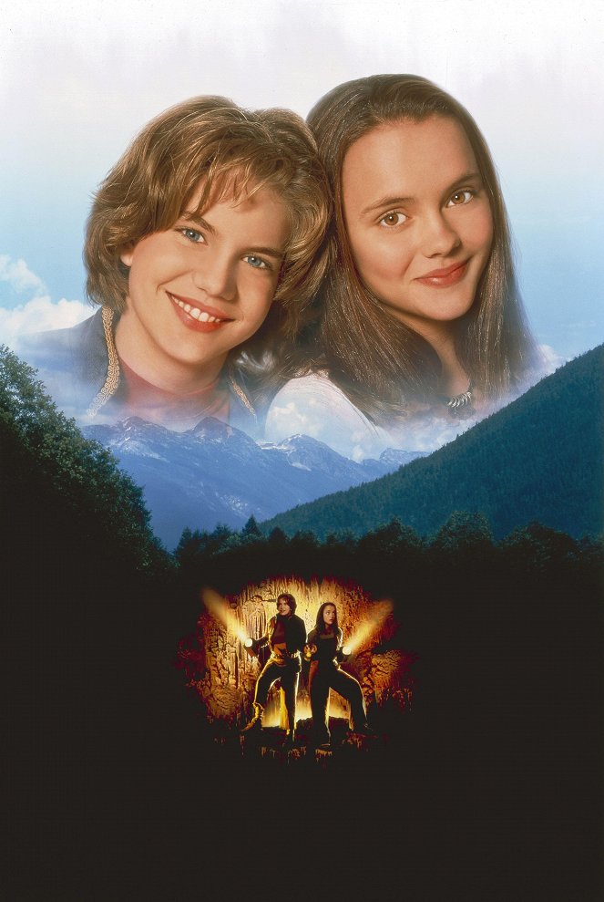 Gold Diggers - Das Geheimnis von Bear Mountain - Werbefoto - Anna Chlumsky, Christina Ricci