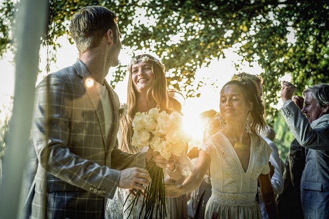Die Hochzeit - Filmfotók - Lilli Schweiger, Bianca Nawrath