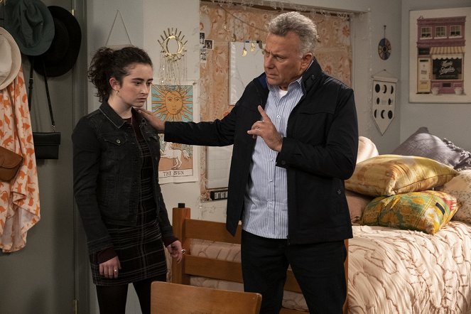 Mad About You - Season 8 - Restraining Orders and Puppies - Photos - Paul Reiser