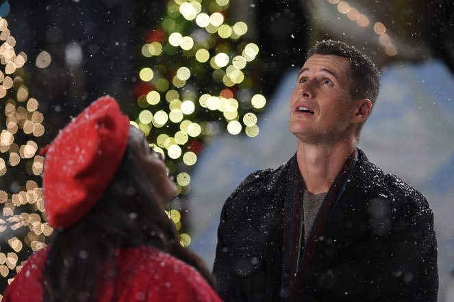 Wrapped Up In Christmas - Film - Brendan Fehr