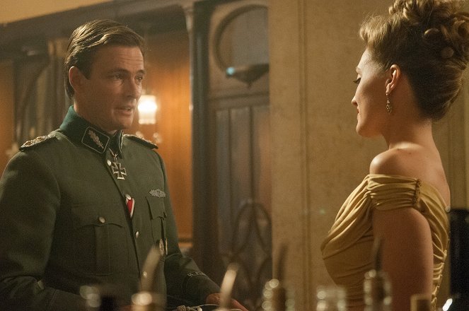 X Company - Kiss of Death - Z filmu