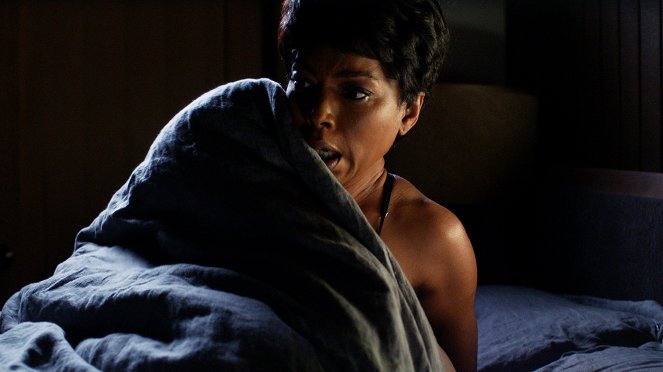 911 L.A. - Karácsonyi hangulat - Filmfotók - Angela Bassett