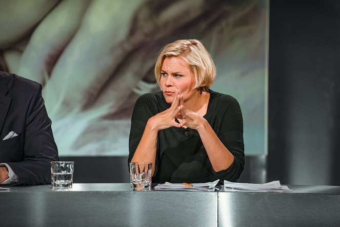 Hyvät ja huonot uutiset - Filmfotók - Paula Noronen