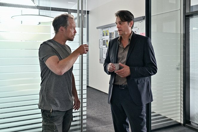 Die Toten vom Bodensee - Fluch aus der Tiefe - Z filmu - Matthias Koeberlin, Hary Prinz