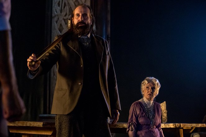 American Gods - Season 2 - House on the Rock - Photos - Peter Stormare