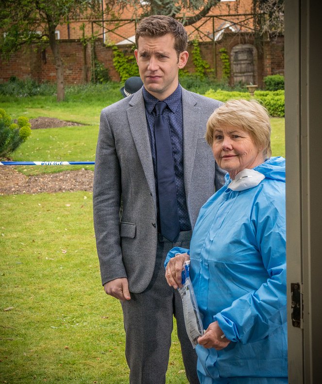 Midsomer Murders - Death of the Small Coppers - Van film - Nick Hendrix, Annette Badland