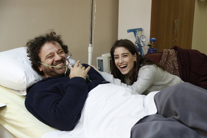 Bizim Hikaye - Episode 22 - Tournage - Reha Özcan, Hazal Kaya