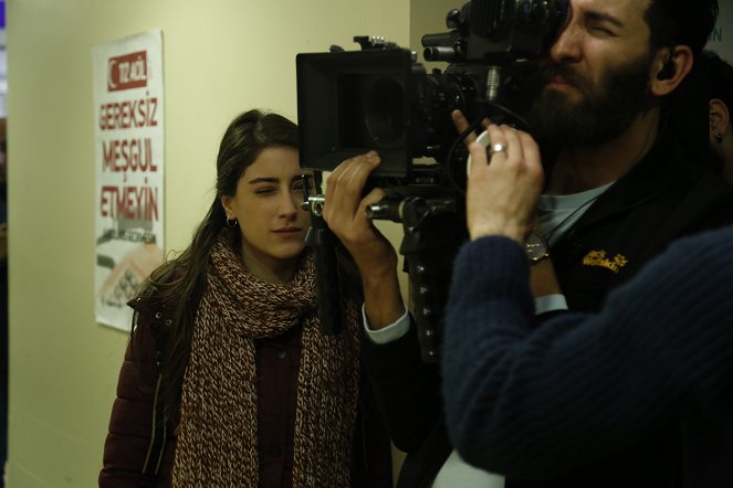 Bizim Hikaye - Episode 22 - Tournage - Hazal Kaya