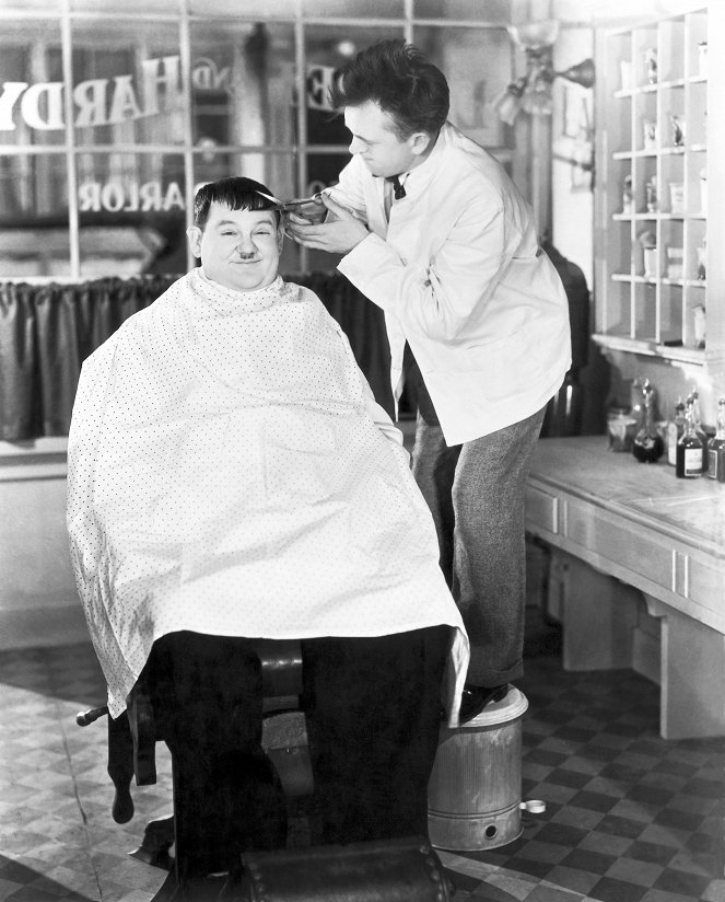 Paksupäiset parturit - Kuvat elokuvasta - Oliver Hardy, Stan Laurel