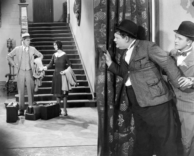 Taas uusi sotku - Kuvat elokuvasta - Oliver Hardy, Stan Laurel