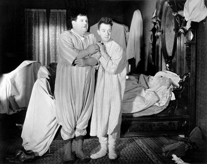 Riemukkaat rämäpäät - Kuvat elokuvasta - Oliver Hardy, Stan Laurel