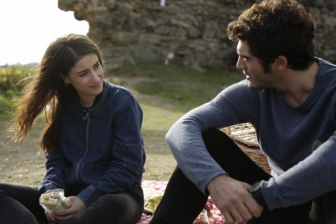 Our Story - Episode 7 - Photos - Hazal Kaya, Burak Deniz