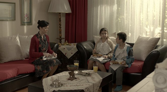 Bizim Hikaye - Episode 7 - Z filmu - Evrim Doğan, Zeynep Selimoğlu, Alp Akar