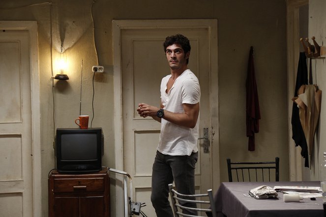 Bizim Hikaye - Episode 1 - Filmfotos - Burak Deniz