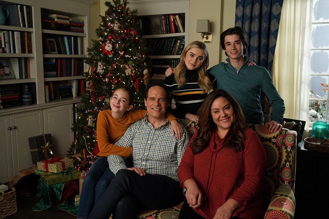 American Housewife - The Bromance Before Christmas - Kuvat kuvauksista - Julia Butters, Diedrich Bader, Meg Donnelly, Daniel DiMaggio, Katy Mixon