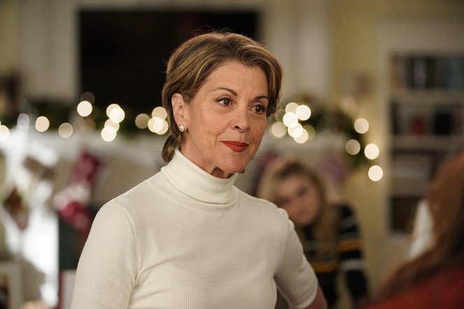American Housewife - The Bromance Before Christmas - Photos - Wendie Malick