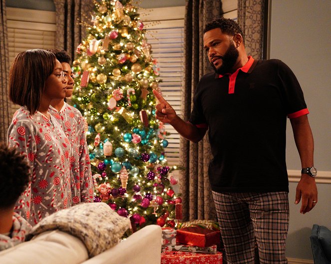 Black-ish - Father Christmas - Filmfotos - Miles Brown, Marsai Martin, Anthony Anderson