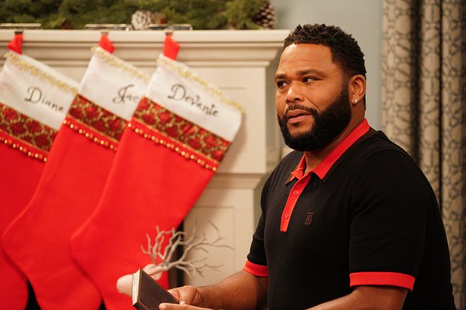 Black-ish - Father Christmas - Photos - Anthony Anderson