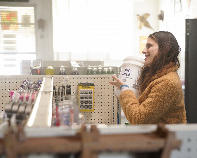 Bless This Mess - Season 2 - Six Out of Six - Photos - Lake Bell