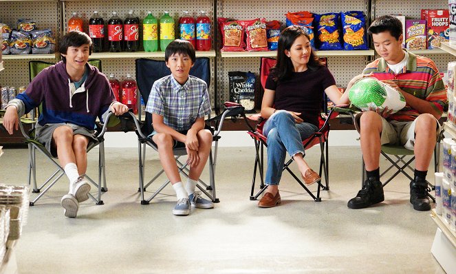 Fresh Off the Boat - TMI: Too Much Integrity - Do filme - Forrest Wheeler, Ian Chen, Constance Wu, Hudson Yang
