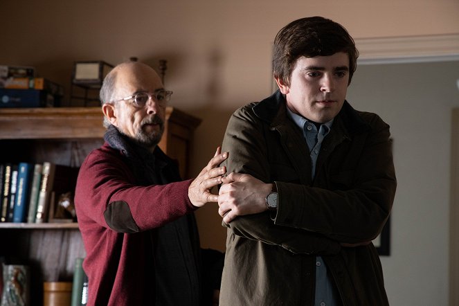 The Good Doctor - Friends and Family - Photos - Richard Schiff, Freddie Highmore