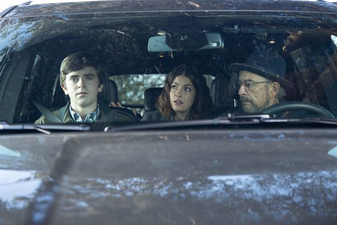 The Good Doctor - Friends and Family - Photos - Freddie Highmore, Paige Spara, Richard Schiff