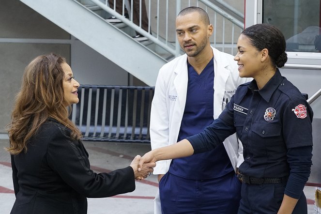 Grey's Anatomy - De la part de Cristina - Film - Debbie Allen, Jesse Williams, Barrett Doss