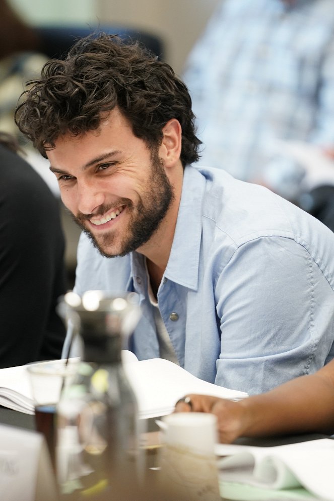 How to Get Away with Murder - Are You the Mole? - Making of - Jack Falahee