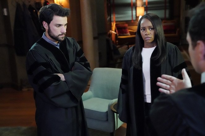 How to Get Away with Murder - Are You the Mole? - Photos - Jack Falahee, Aja Naomi King