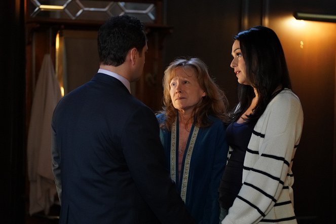 How to Get Away with Murder - Are You the Mole? - Photos