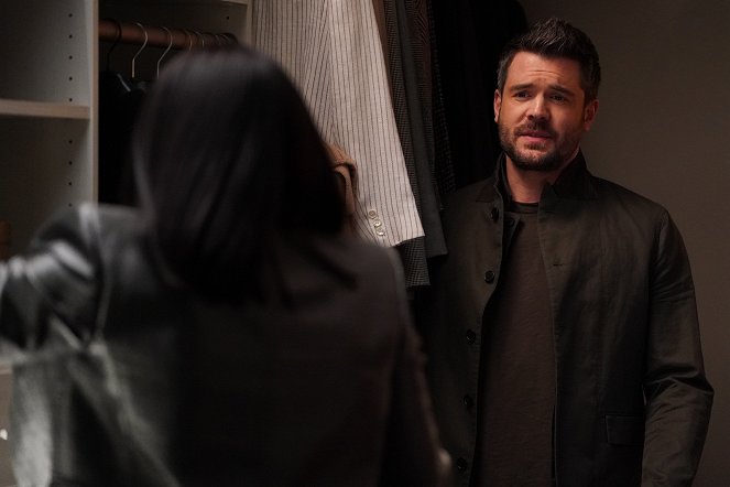 How to Get Away with Murder - Are You the Mole? - Van film - Charlie Weber