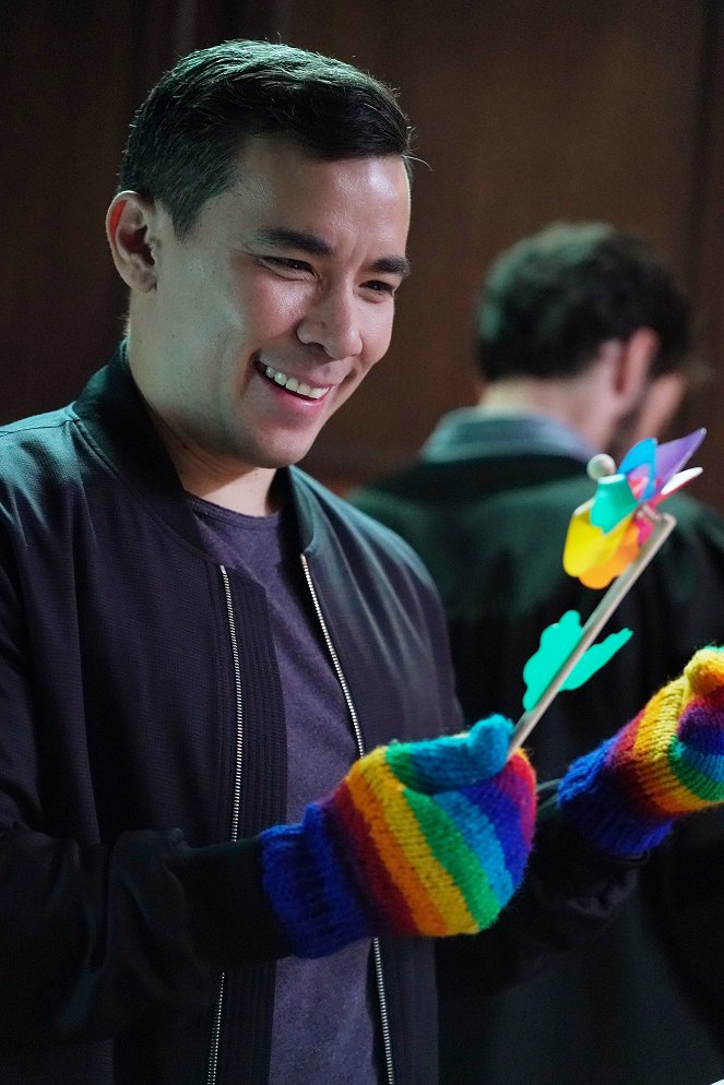 How to Get Away with Murder - Are You the Mole? - Van film - Conrad Ricamora