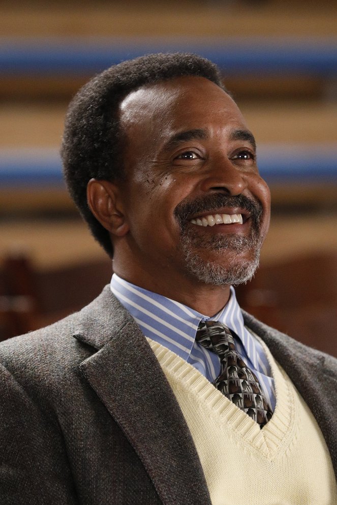 Schooled - Beanie Babies - Photos - Tim Meadows